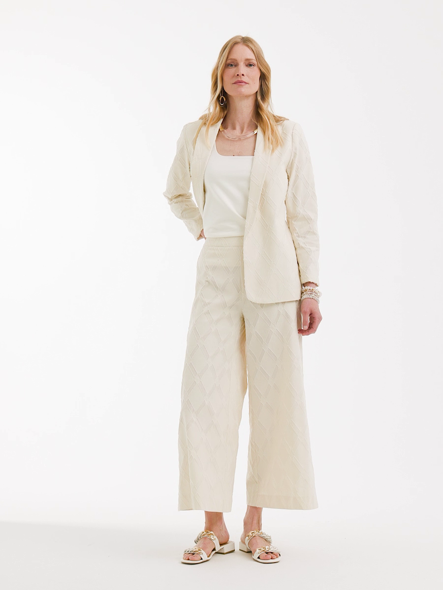 Textured Wide Leg Cropped Pants