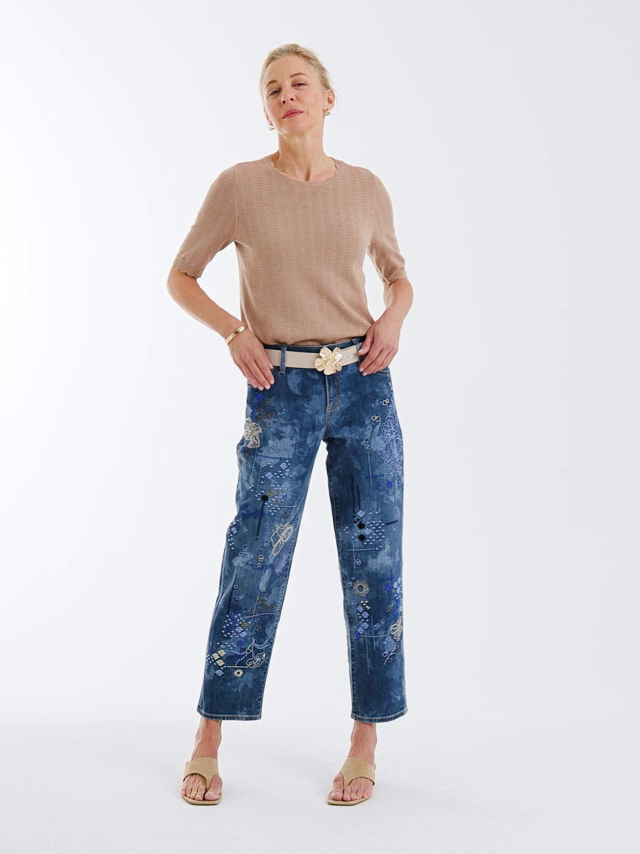 Relaxed Embroidered Boyfriend Jean