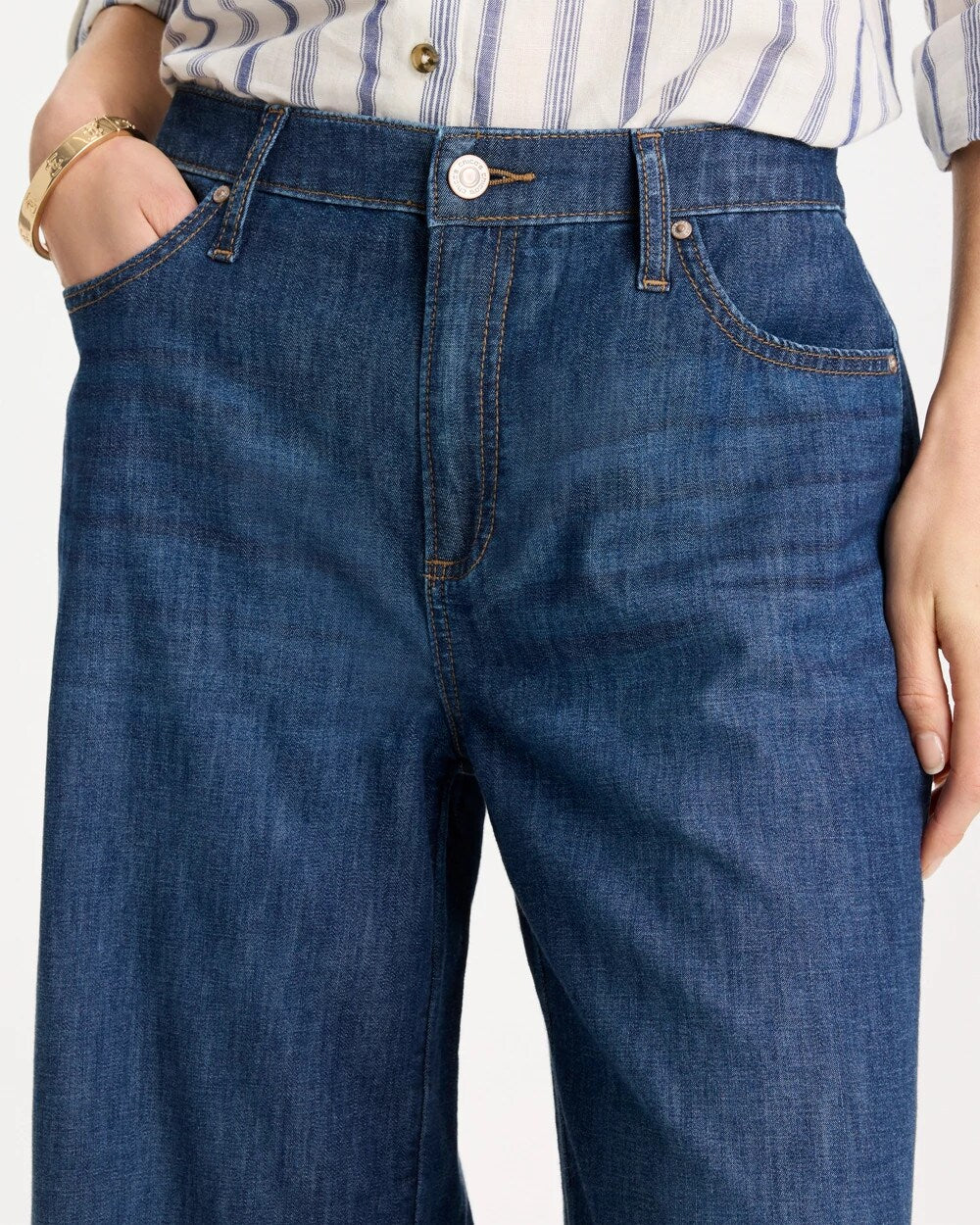 Lightweight Wide-Leg Capri Jeans