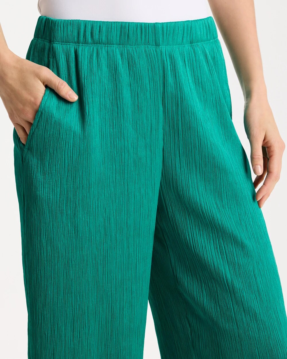 Travelers Crinkle Textured Crop Pants