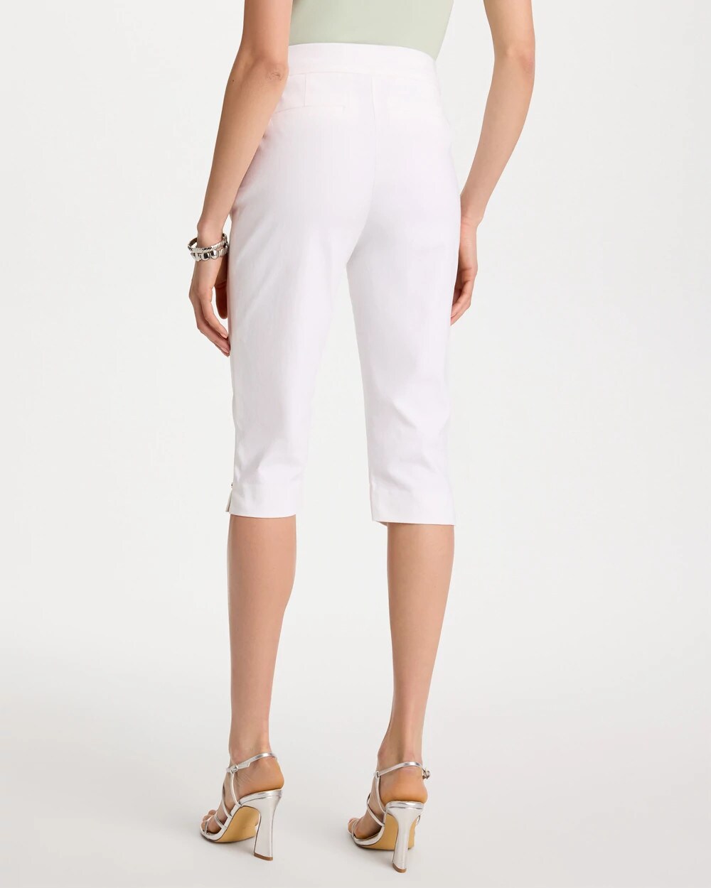 Brigitte Slim Rivet Pull-On Capri Pant