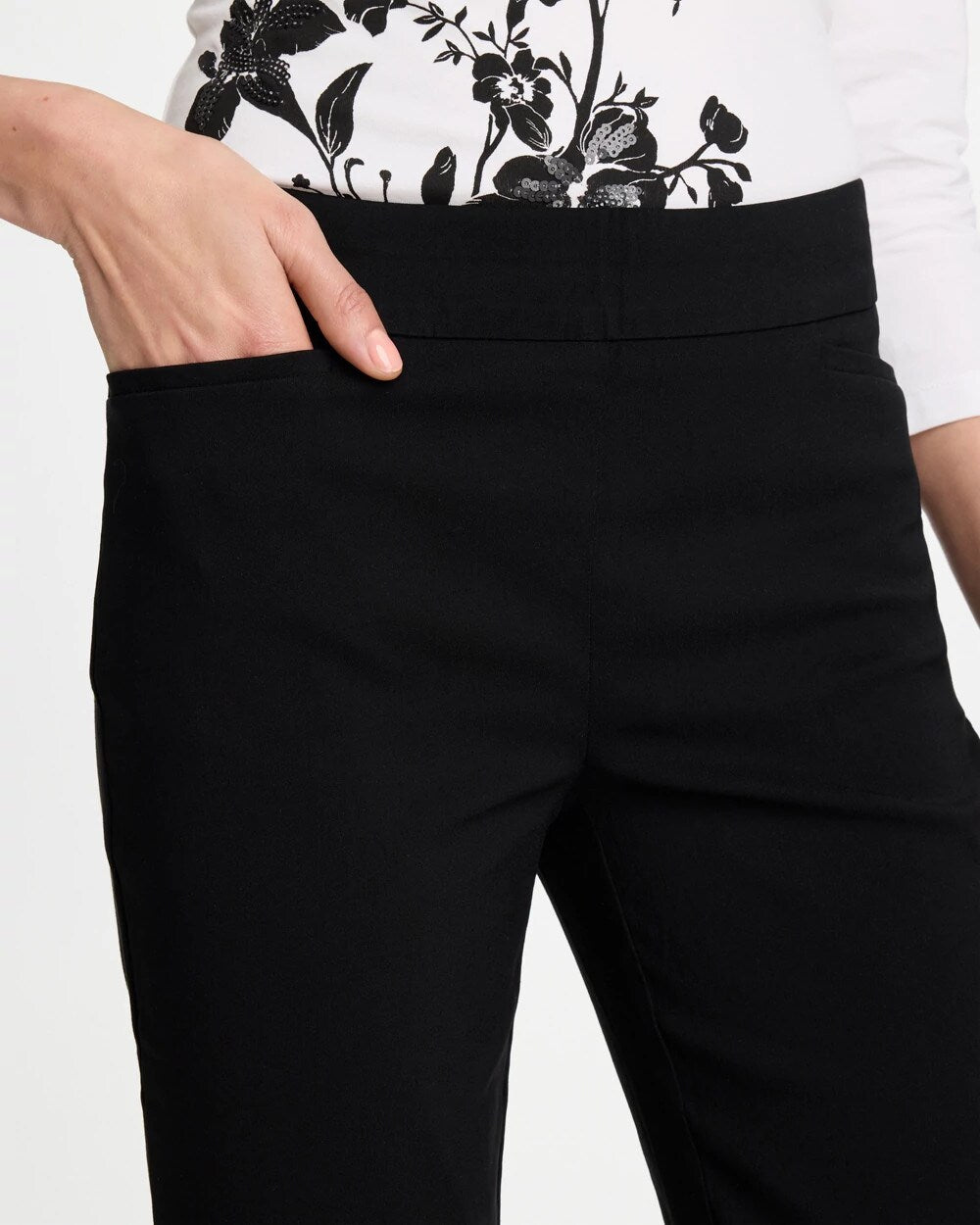 Brigitte Slim Rivet Pull-On Capri Pant