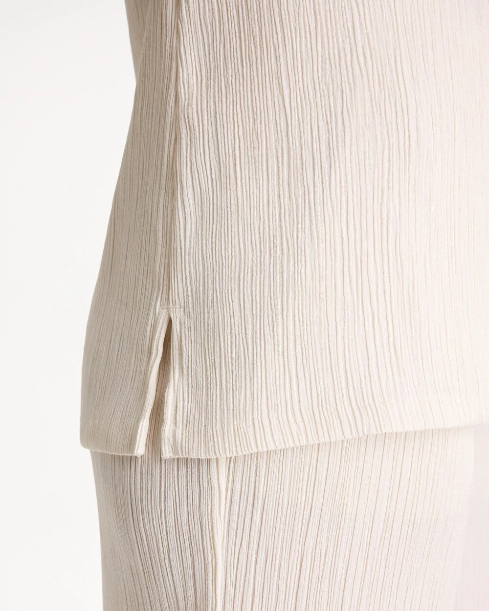 Travelers Crinkle Textured Tank