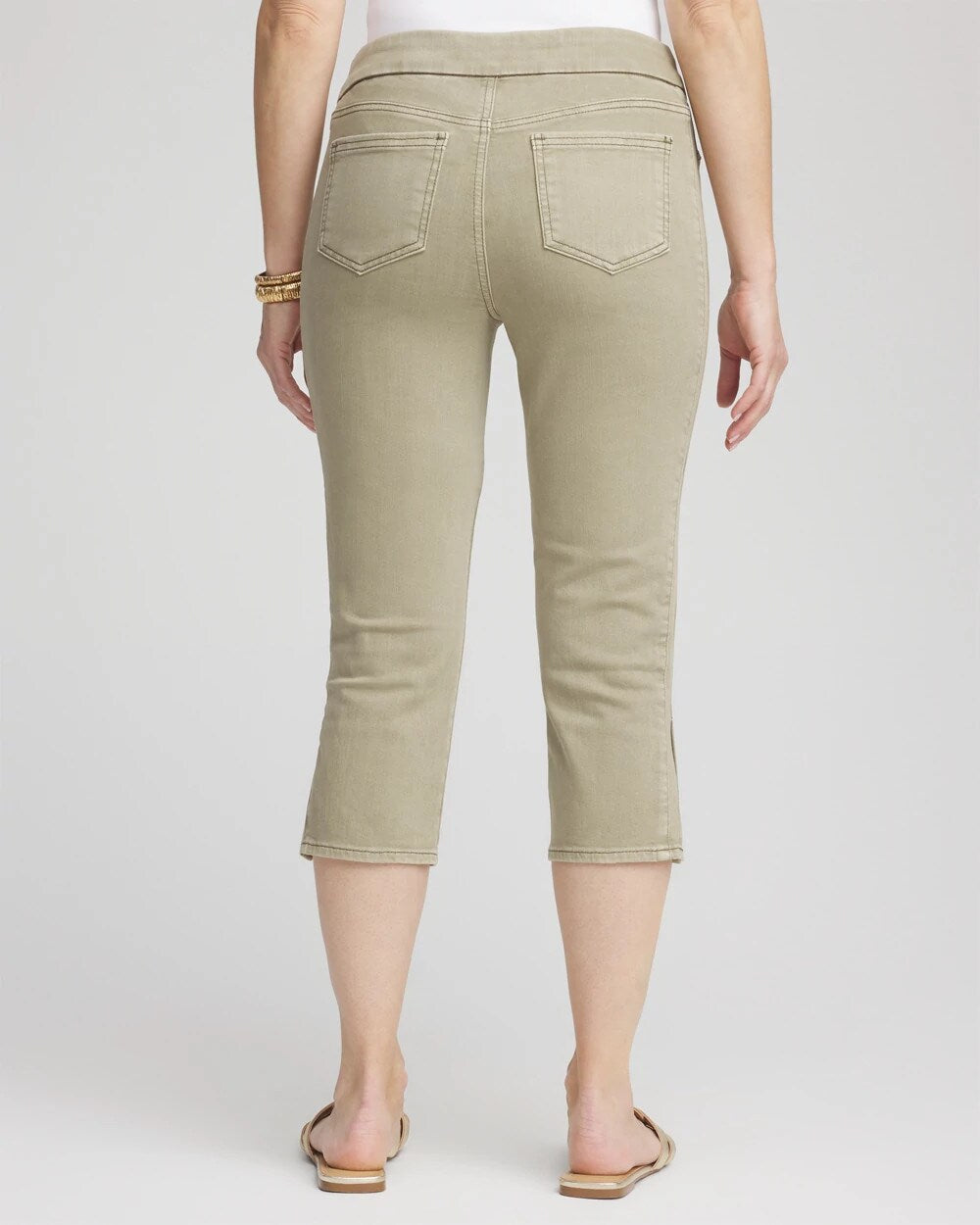 19 Pull-on Capri Jeans