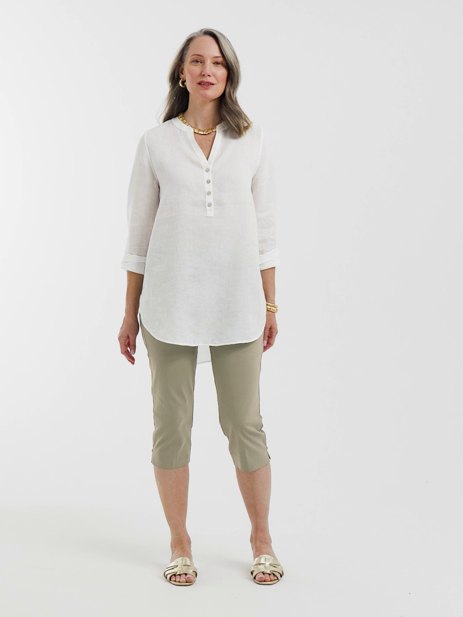 Brigitte Slim Rivet Pull-On Capri Pant