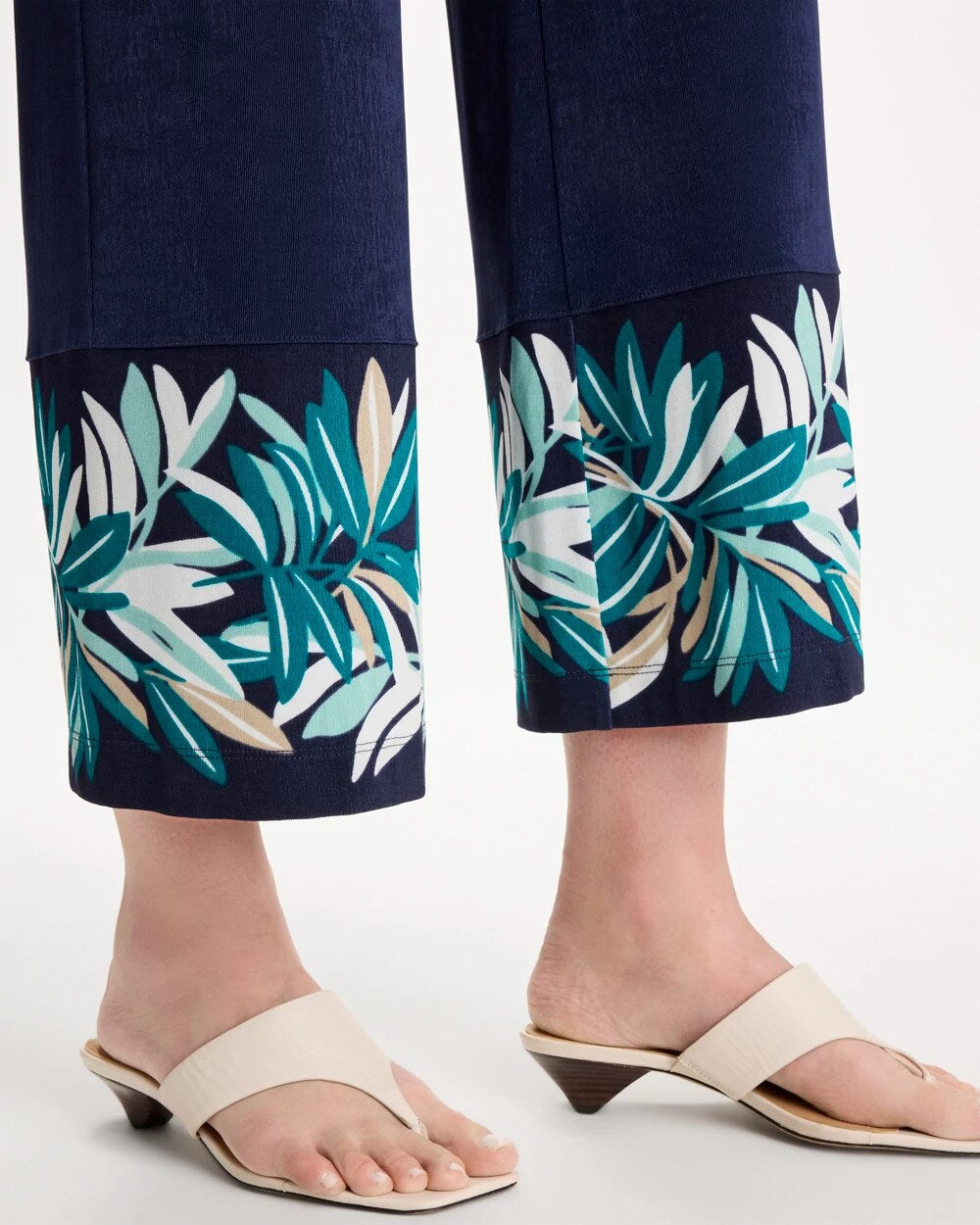 Travelers Palm Border Crop Pant