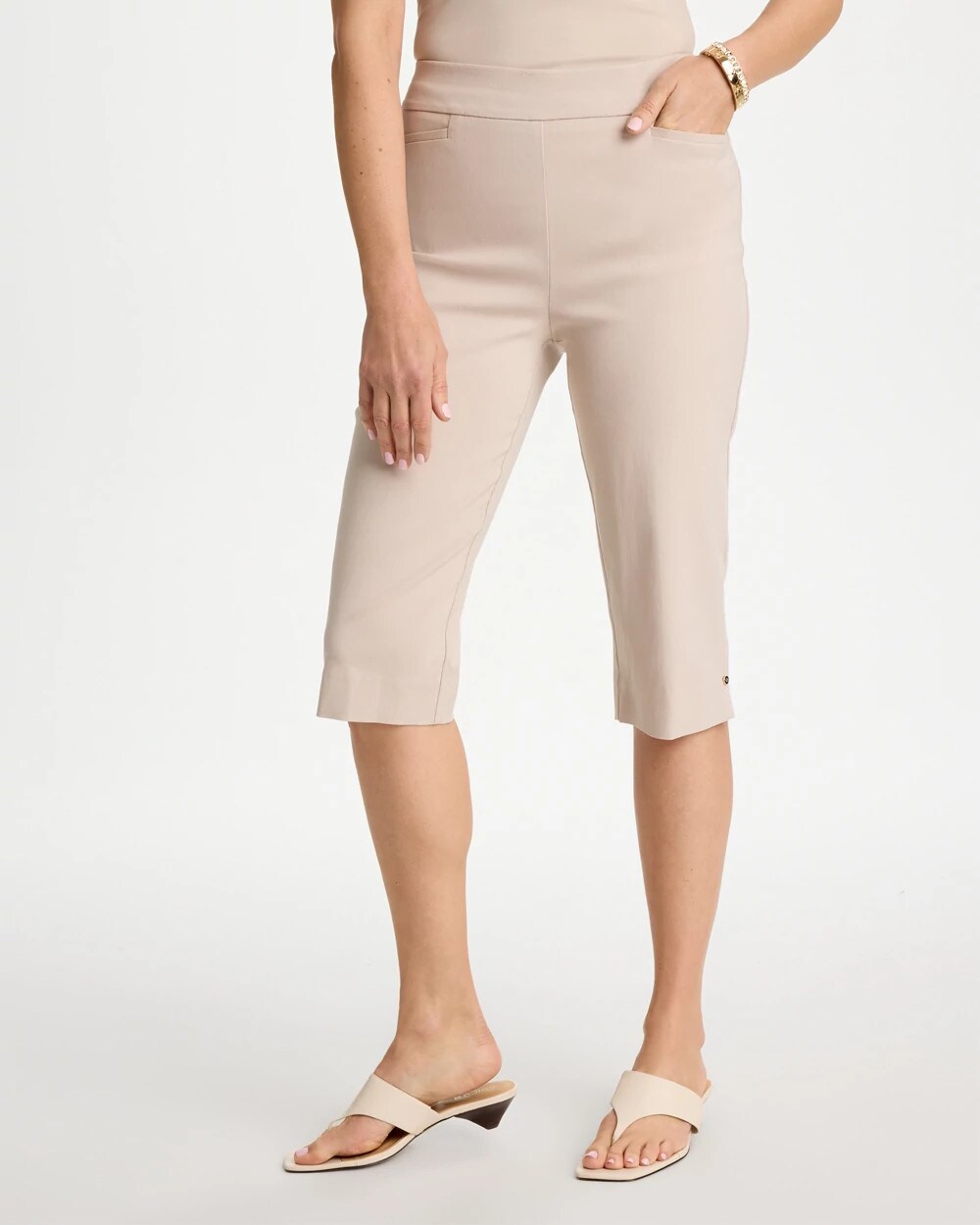 Brigitte Slim Rivet Pull-On Capri Pant