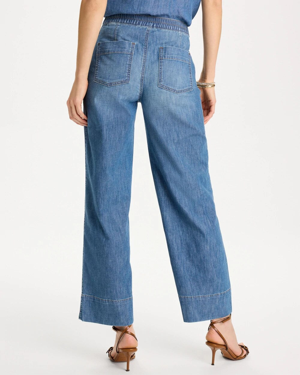 Lightweight Wide-Leg Ankle Jeans