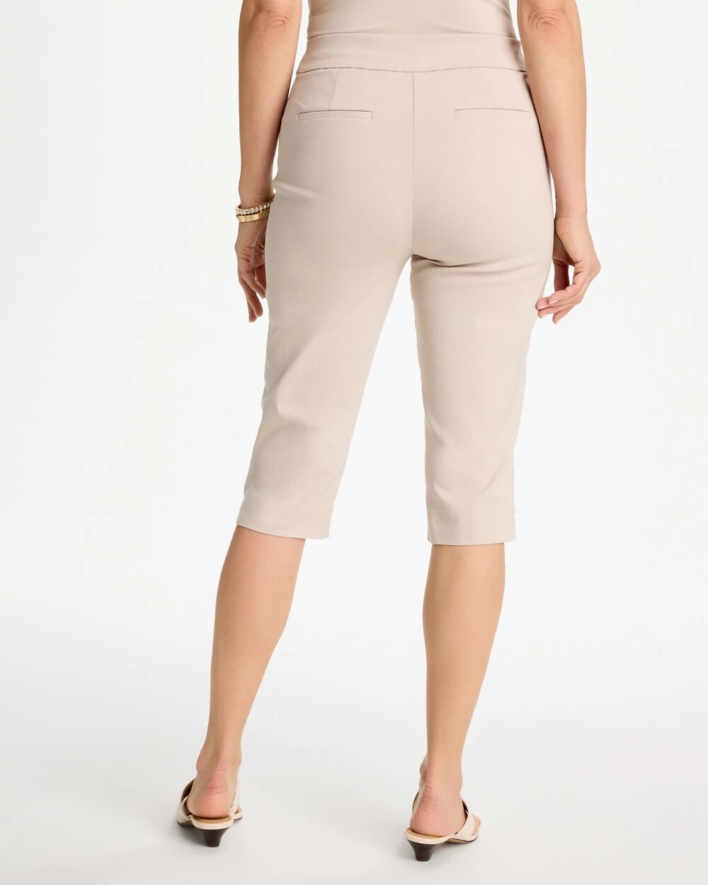 Brigitte Slim Rivet Pull-On Capri Pant