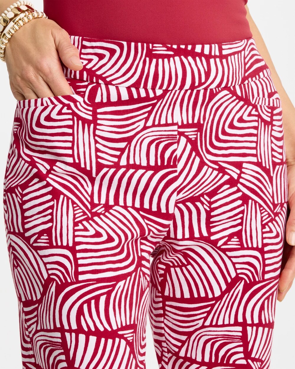 Brigitte Slim Geo Pull-On Capri Pant