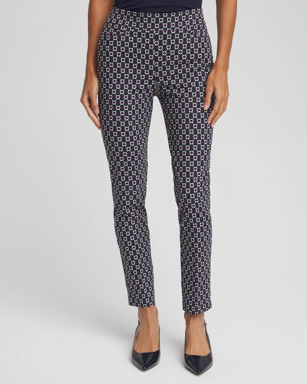 Brigitte Chain Connection Slim Ankle Pants