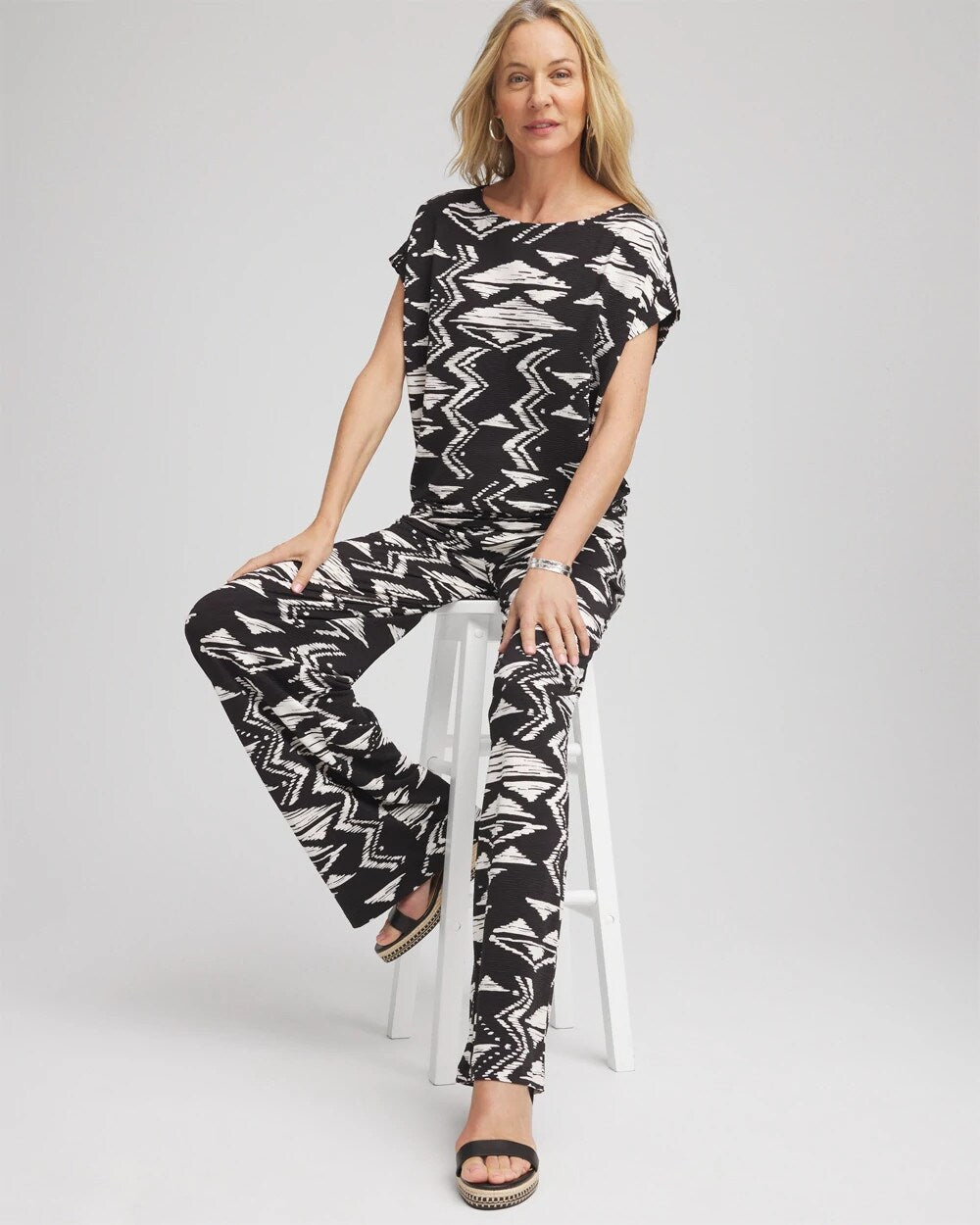 Travelers Crinkled Knit Geo-Print Top