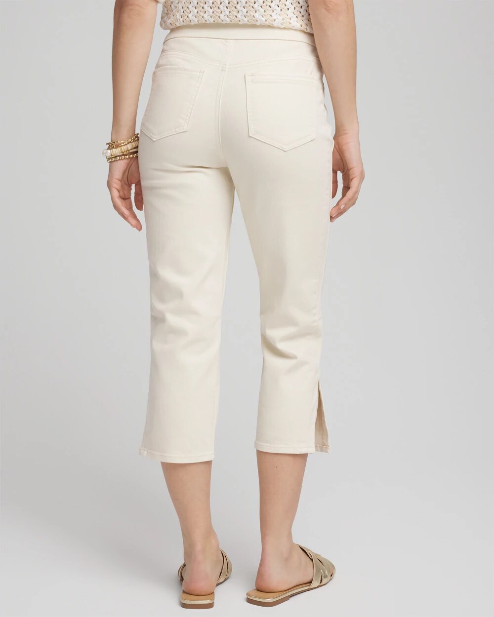 19 Pull-on Capri Jeans