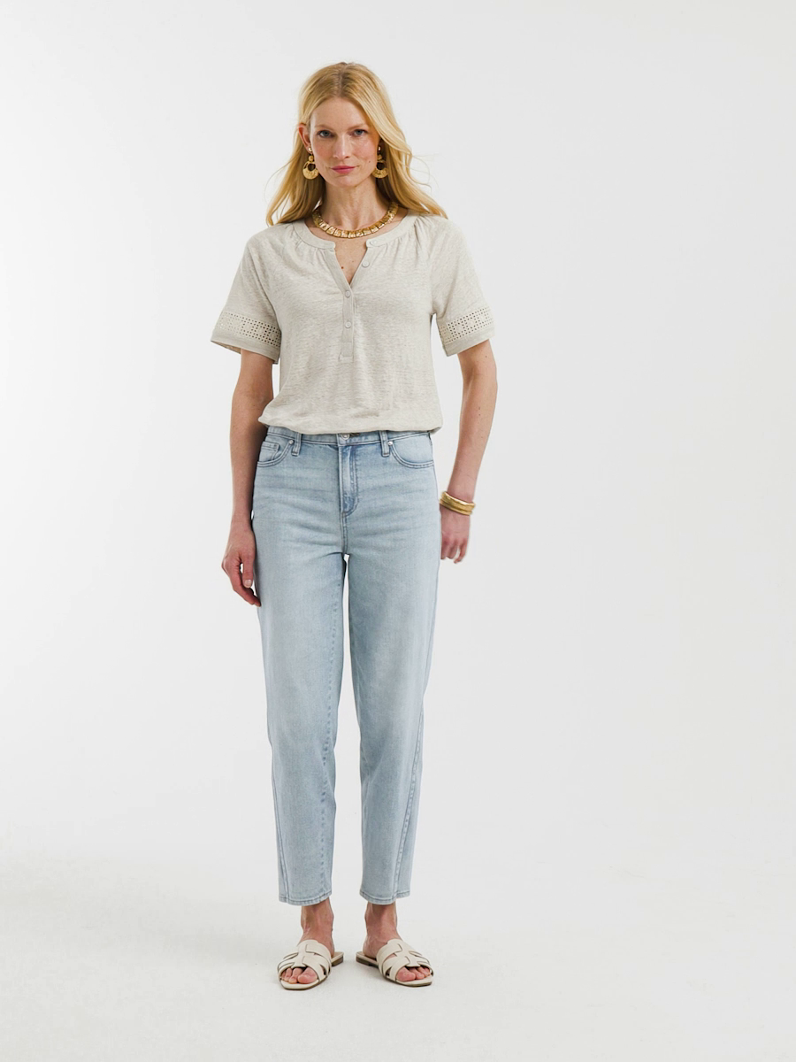 Relaxed Tapered Cropped Jeans