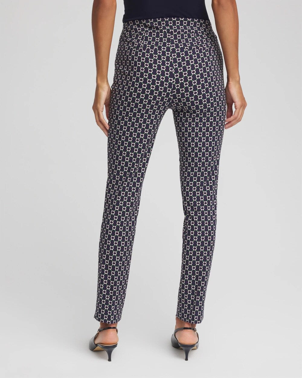 Brigitte Chain Connection Slim Ankle Pants