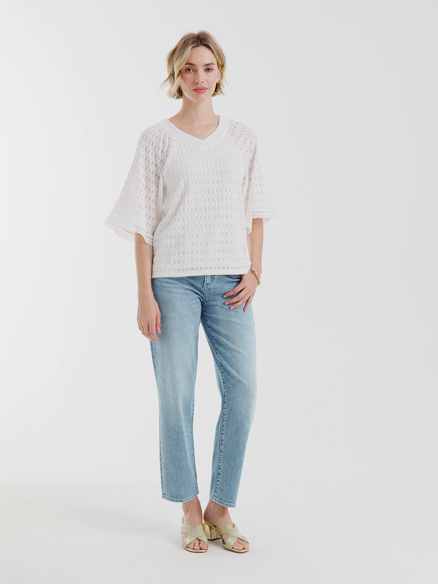 Relaxed Boyfriend Rolled Hem Jean